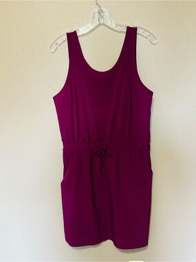 Sleeveless Drawstring Waist Shift Dress in Deep Magenta